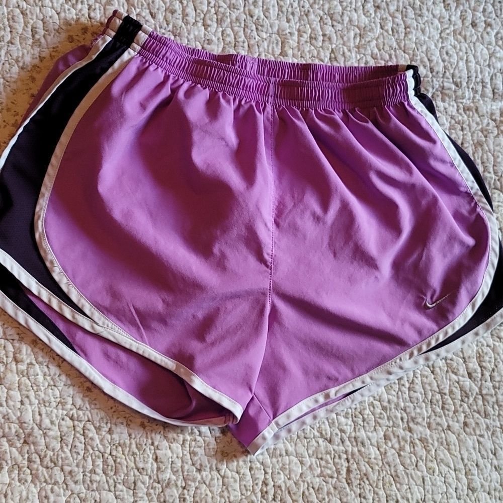 Womens Nike Shorts Size Small